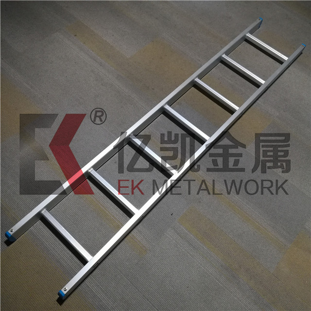Rechteck gerade Stange 6063-T5 Leiter aus Aluminiumlegierung 1 m bis 6 m mit Kunststofffußpolster